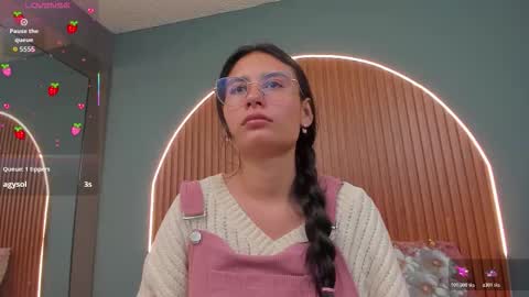 Naye  online show from 11/30/25, 03:43