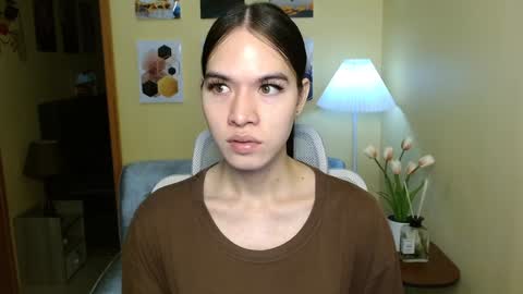Nayika Huge online show from 02/01/25, 09:00