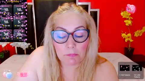 Lady Nayla online show from 01/08/25, 06:52