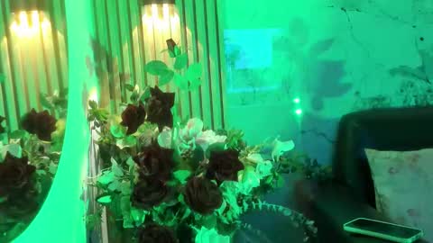 Snapshot of nayla_monroee chatting on 12/02/25, 01:17 Nayla online show from 12/02/25, 01:17