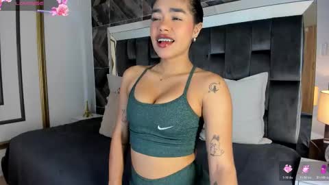 Snapshot of naylagrey chatting on 02/18/26, 11:39 online show from 02/18/26, 11:39