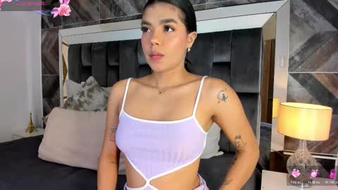 Snapshot of naylagrey chatting on 02/19/26, 11:39 online show from 02/19/26, 11:39