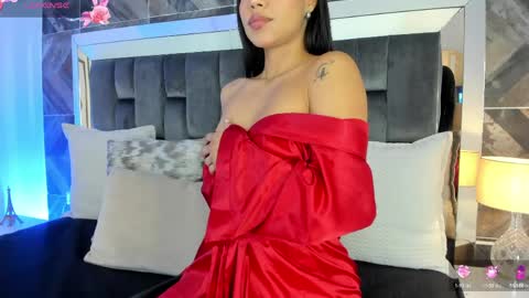 Snapshot of naylagrey chatting on 03/24/26, 11:48 online show from 03/24/26, 11:48