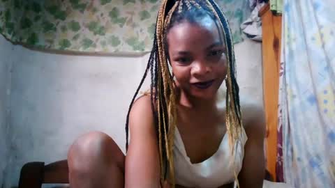 Nayla online show from 07/05/26, 07:04