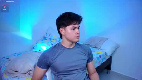 Snapshot of nayton_and_lex chatting on 02/11/26, 12:37 Naytoon online show from 02/11/26, 12:37