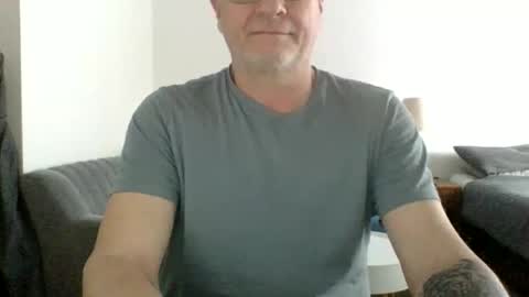 neckdown12 online show from 09/19/25, 09:37