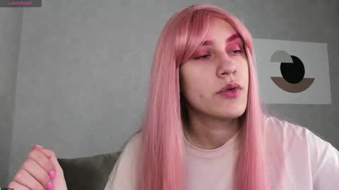 Nedzumi online show from 12/17/25, 01:22