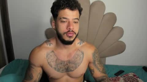 Snapshot of neeii chatting on 11/01/25, 09:55 Nei turn green online show from 11/01/25, 09:55