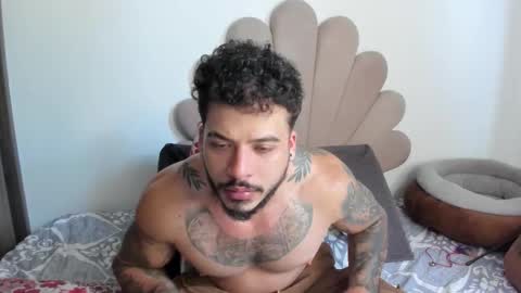 Snapshot of neeii chatting on 11/07/25, 07:14 Nei turn green online show from 11/07/25, 07:14