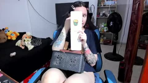 Geek Nicole    im Neeko UwU online show from 05/27/26, 11:02