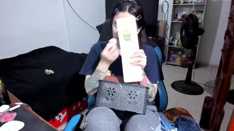 Geek Nicole    im Neeko UwU online show from 06/02/26, 12:18