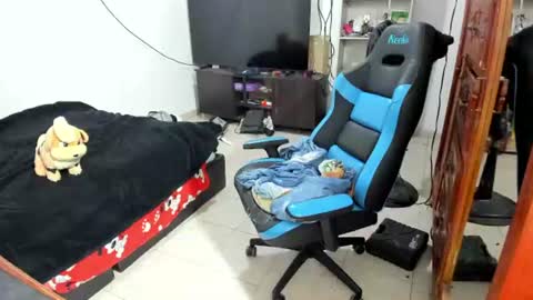 Geek Nicole    im Neeko UwU online show from 06/13/26, 12:03