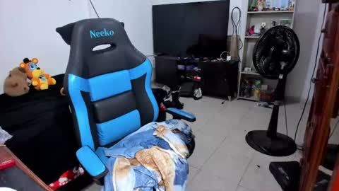 Geek Nicole    im Neeko UwU online show from 06/24/26, 11:53