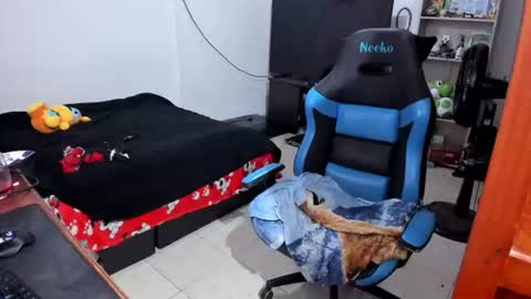 Geek Nicole    im Neeko UwU online show from 07/03/26, 11:38