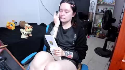 Geek Nicole    im Neeko UwU online show from 07/05/26, 10:44