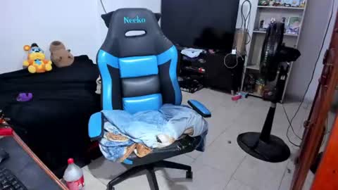 Geek Nicole    im Neeko UwU online show from 07/17/26, 11:50
