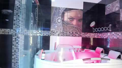 Snapshot of nefera_nox chatting on 09/27/25, 06:51 nefera_nox online show from 09/27/25, 06:51