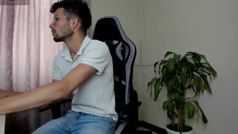 Snapshot of negreteth88 chatting on 09/25/25, 06:44 Fernando Negreteth online show from 09/25/25, 06:44