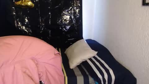 Zoe online show from 11/12/25, 11:10