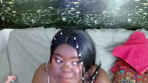 Snapshot of neighbor_ebony chatting on 03/17/26, 01:54 CHIKY online show from 03/17/26, 01:54