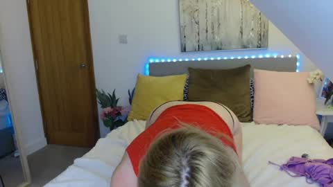 Snapshot of neighbournicole chatting on 07/05/26, 12:28 Birthday online show from 07/05/26, 12:28