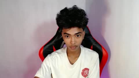 Snapshot of neil_asian69 chatting on 10/14/25, 12:22 neil_asian69 online show from 10/14/25, 12:22