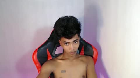 Snapshot of neil_asian69 chatting on 10/17/25, 01:03 neil_asian69 online show from 10/17/25, 01:03