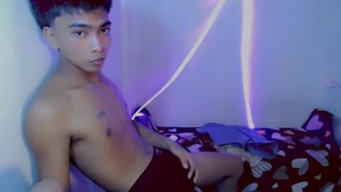 neil_asian69 online show from 11/08/25, 02:39