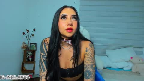 Snapshot of nelav0 chatting on 11/11/25, 01:27 xd online show from 11/11/25, 01:27