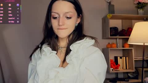 Snapshot of neldaestey chatting on 04/08/26, 07:14 Vicky and Beatrice online show from 04/08/26, 07:14