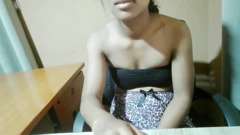 Snapshot of nelia_84 chatting on 05/05/26, 05:59 nelia_84 online show from 05/05/26, 05:59