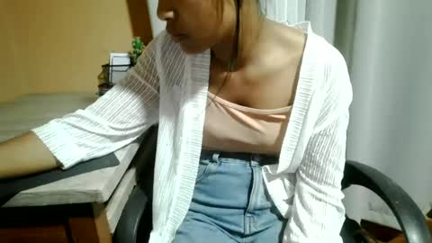 nelia_84 online show from 07/04/26, 04:46