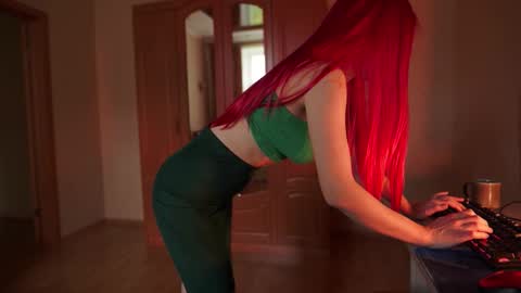 Dany online show from 10/22/25, 06:35