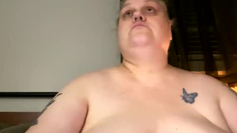 Nellie Atlas online show from 10/23/25, 04:34