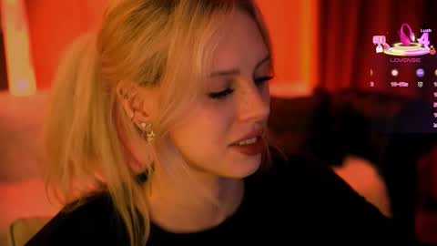 Snapshot of nelly_carroll chatting on 09/18/25, 11:07 I am Nelly3 online show from 09/18/25, 11:07