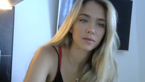 nelly_fortu online show from 07/12/26, 11:01