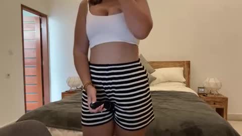 Snapshot of nellyfischer chatting on 09/25/25, 12:47 Nelly online show from 09/25/25, 12:47