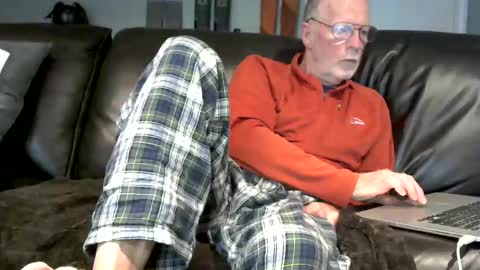 Snapshot of neman4u2c chatting on 10/22/25, 08:25 Jack online show from 10/22/25, 08:25