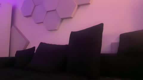 nemcahot online show from 01/03/25, 10:51