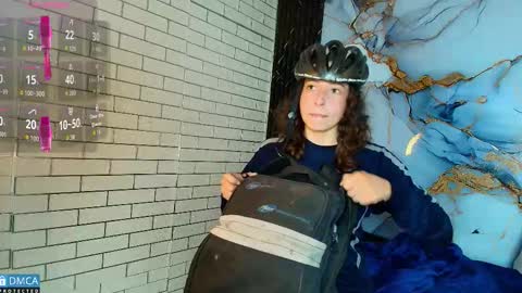 Salome Nena cupcake online show from 09/16/25, 11:11