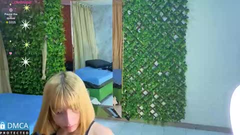 Snapshot of nena_cupcake_ chatting on 01/17/26, 11:04 Salome Nena cupcake online show from 01/17/26, 11:04