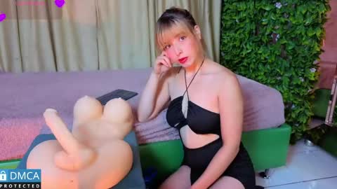 Snapshot of nena_cupcake_ chatting on 04/15/26, 11:50 Salome Nena cupcake online show from 04/15/26, 11:50