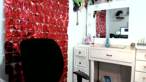 Star  online show from 12/17/25, 06:14