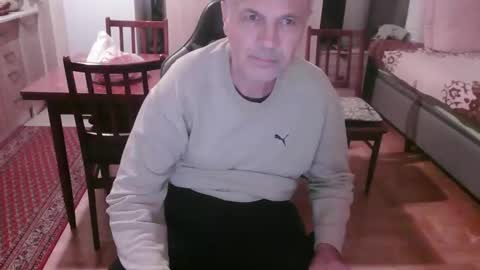 Snapshot of neno89654 chatting on 11/25/25, 05:24 neno89654 online show from 11/25/25, 05:24