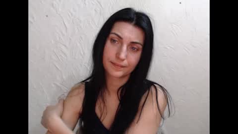 Nensy online show from 02/08/25, 11:34
