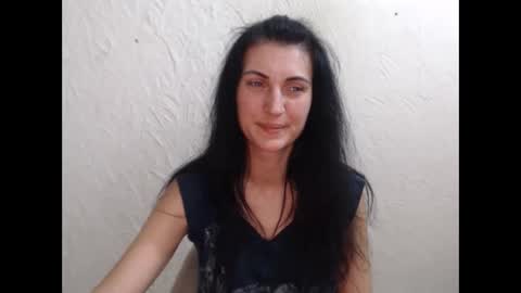 Nensy online show from 11/18/25, 03:05