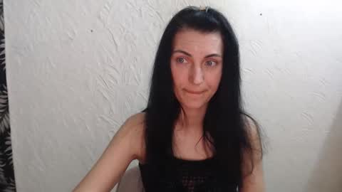 Nensy online show from 05/01/26, 07:51