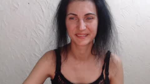 Snapshot of nensyfay_ chatting on 06/18/26, 03:27 Nensy online show from 06/18/26, 03:27