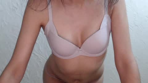 Snapshot of nensyfay_ chatting on 07/18/26, 07:06 Nensy online show from 07/18/26, 07:06