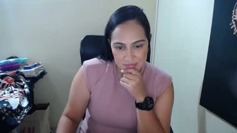 kelly lopez online show from 02/01/25, 01:51